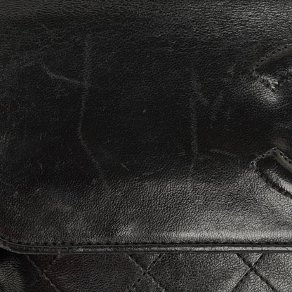 Chanel CC Schultertasche aus gestepptem schwarzem Leder mit Quaste