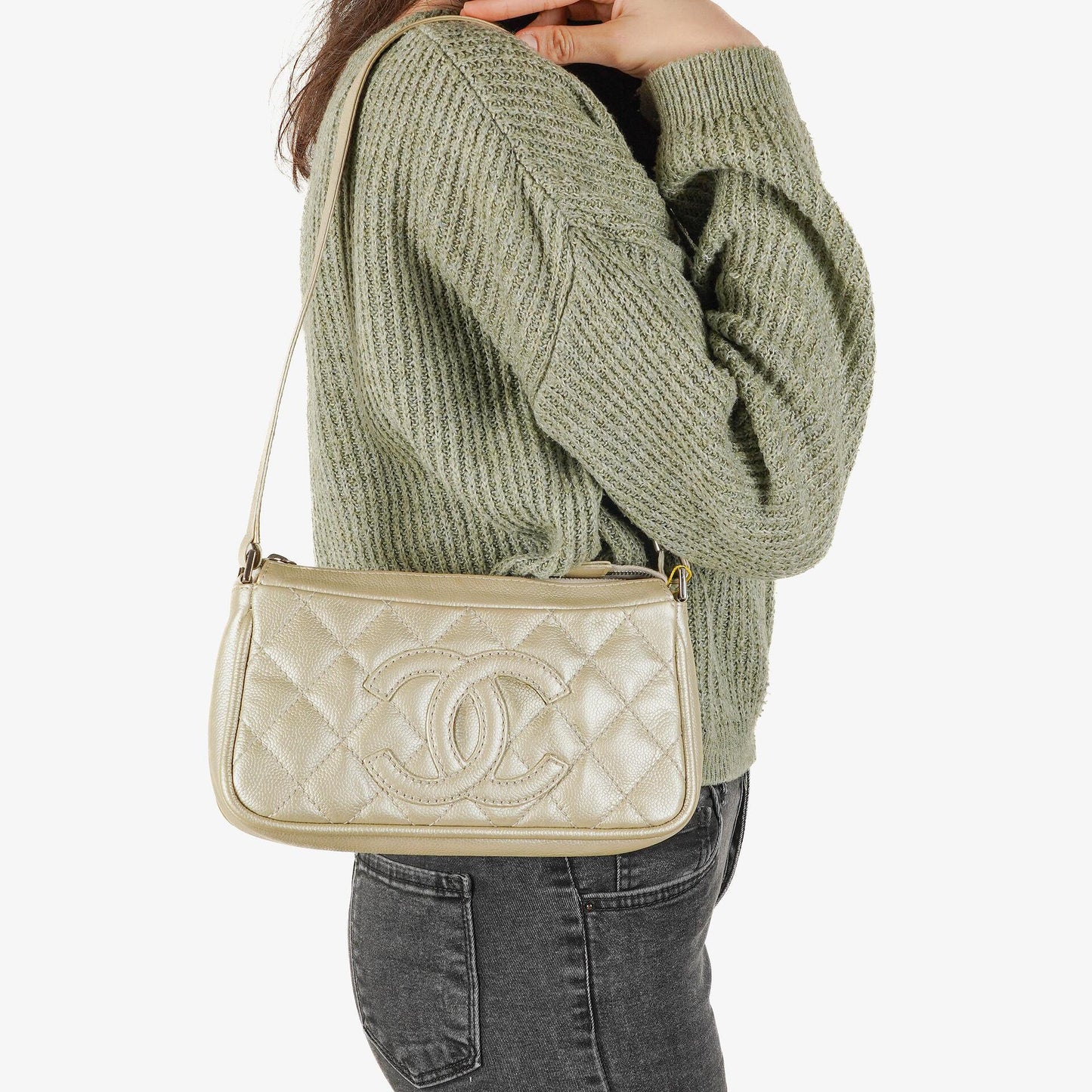 Chanel CC Timeless Schultertasche aus metallischem gestepptem Kaviarleder