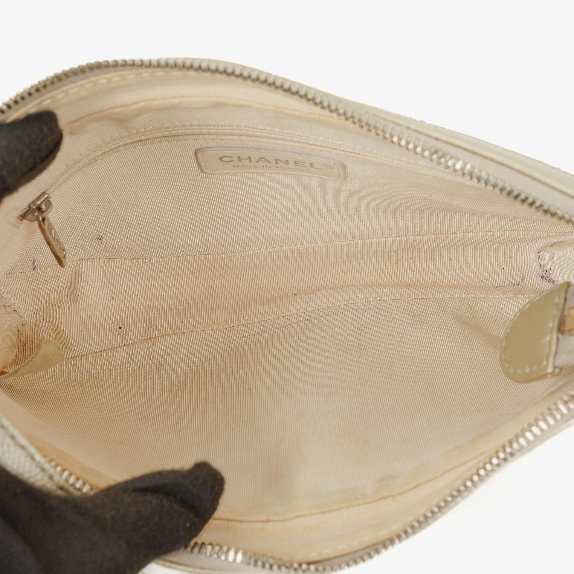 Chanel CC Timeless Schultertasche aus metallischem gestepptem Kaviarleder