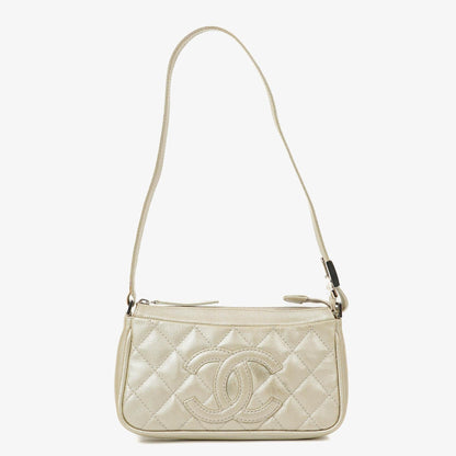 Chanel CC Timeless Schultertasche aus metallischem gestepptem Kaviarleder