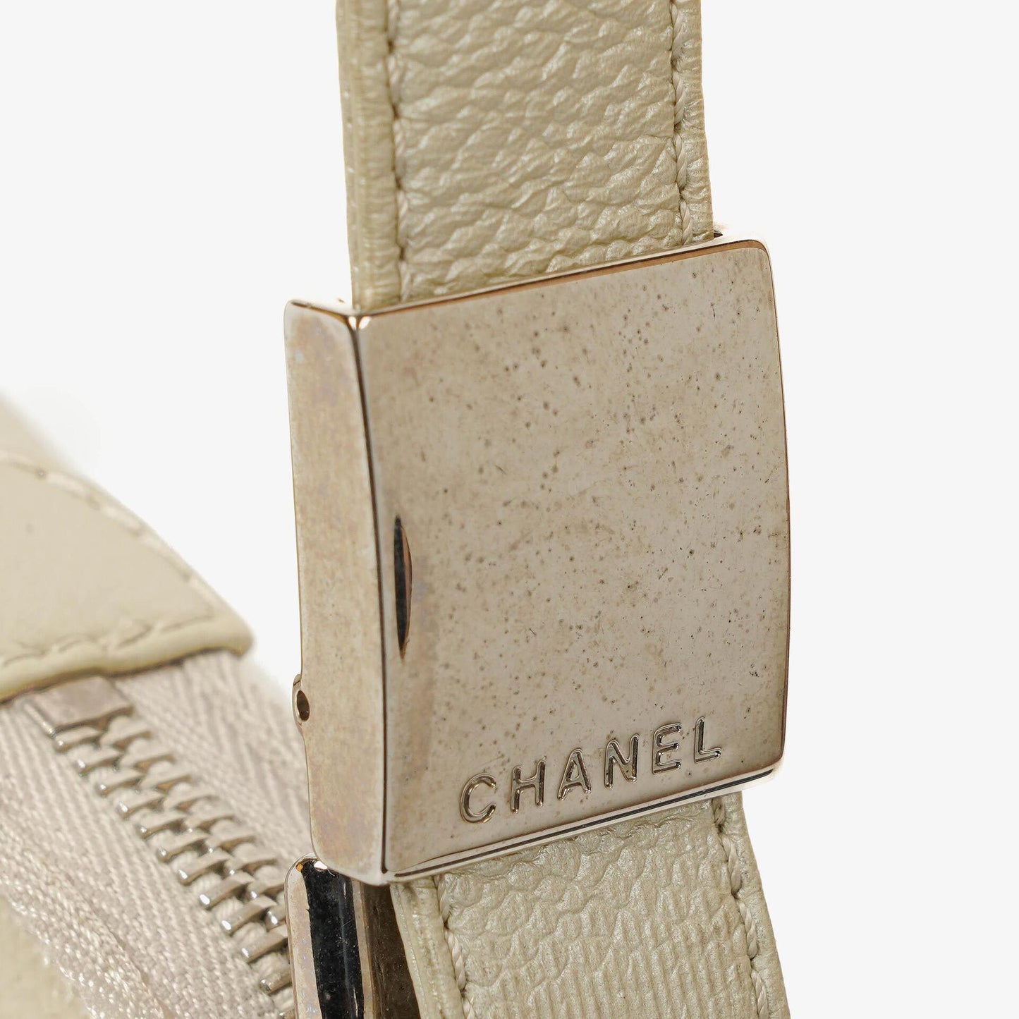 Chanel CC Timeless Schultertasche aus metallischem gestepptem Kaviarleder