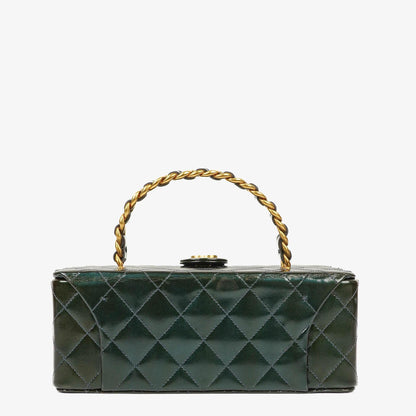 Chanel CC Vanity Case aus gestepptem Lackleder