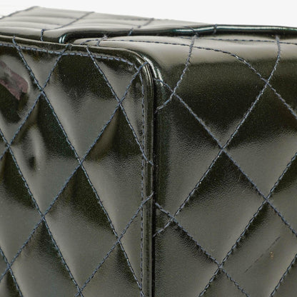 Chanel CC Vanity Case aus gestepptem Lackleder