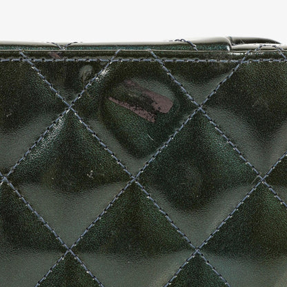 Chanel CC Vanity Case aus gestepptem Lackleder