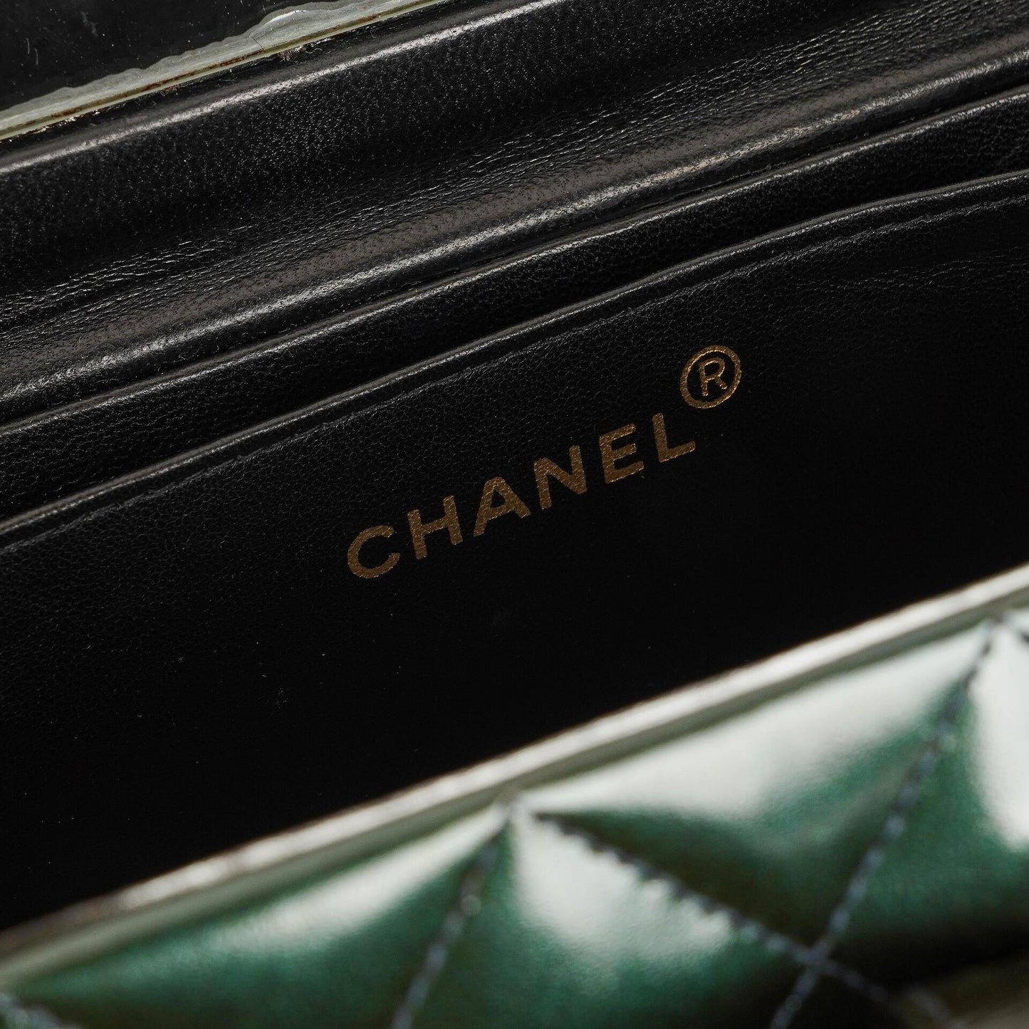 Chanel CC Vanity Case aus gestepptem Lackleder