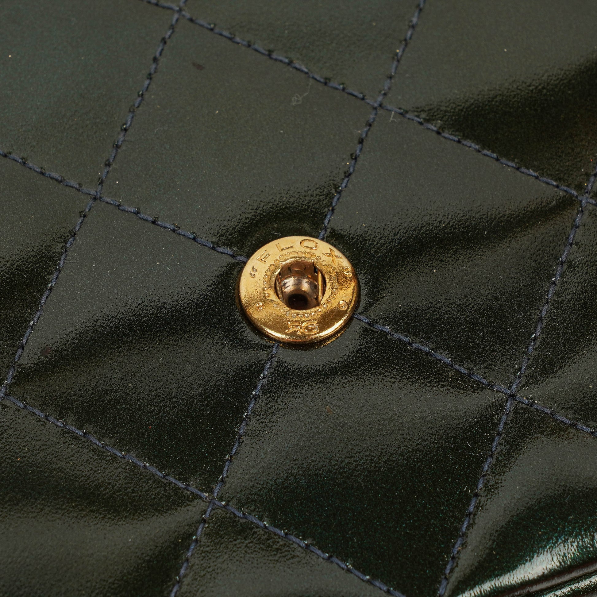 Chanel CC Vanity Case aus gestepptem Lackleder