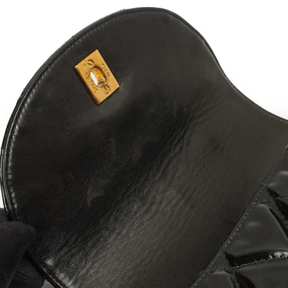 Chanel Ketten-Top-Handle Einzelklappen-Tasche Schwarz gestepptes Lackleder mit 24K goldplattierter Hardware