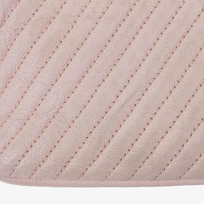 Chanel Small Classic Flap Bag aus Chevron-Leder