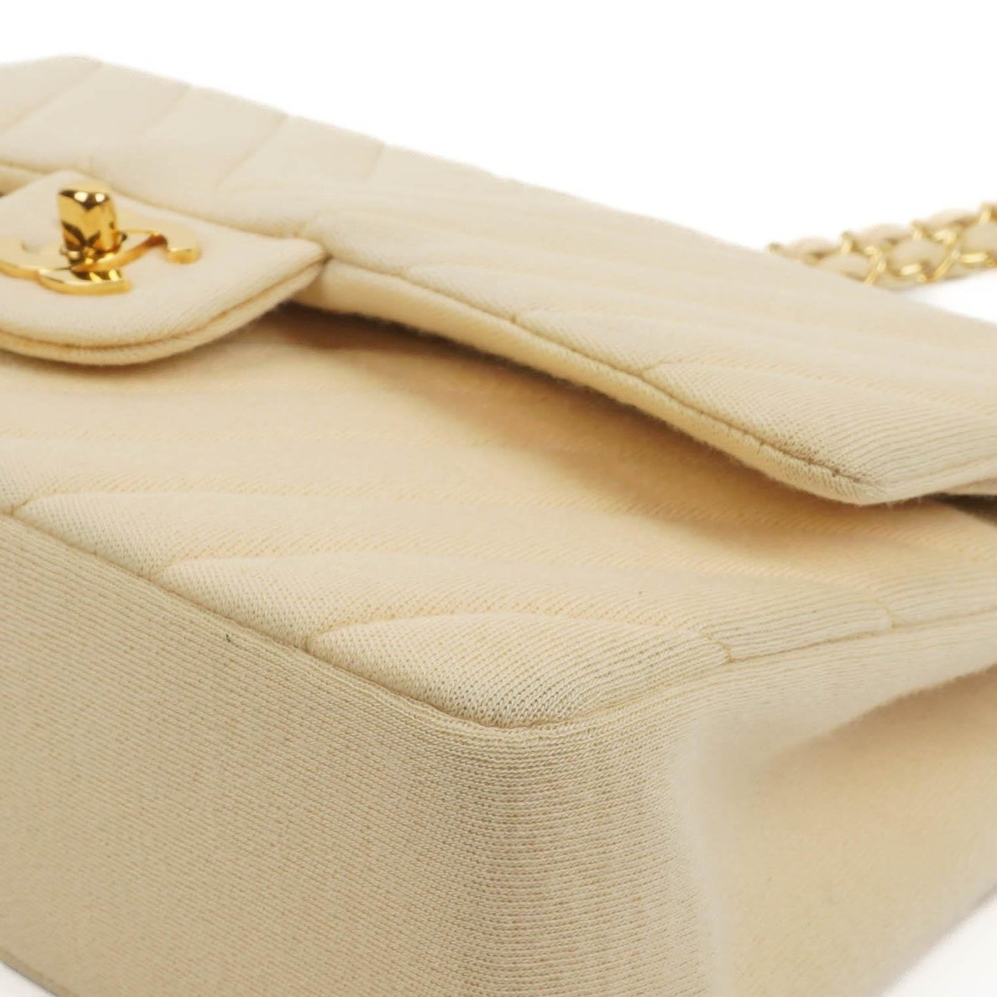 Chanel Chevron Medium Double Flap Tasche aus beigem gestepptem Jersey mit 24K vergoldeter Hardware