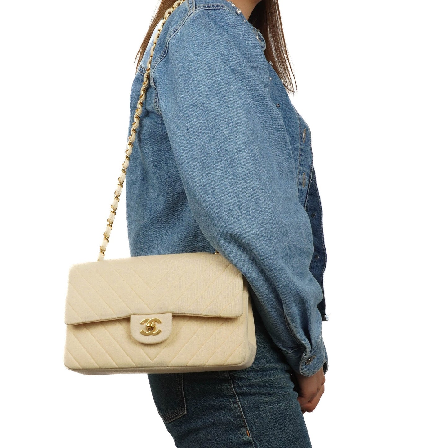 Chanel Chevron Medium Double Flap Tasche aus beigem gestepptem Jersey mit 24K vergoldeter Hardware