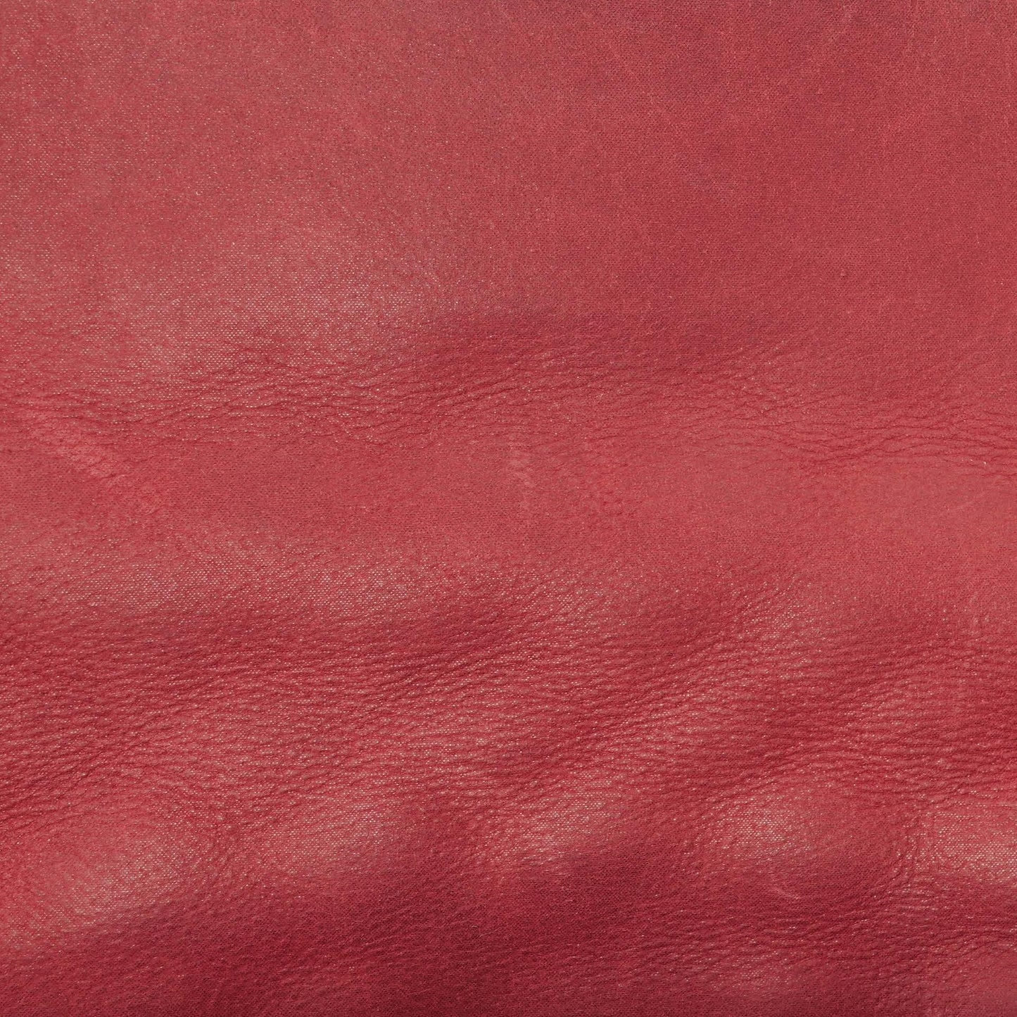 Chanel Chic Single Flap Bag aus gestepptem schillerndem Kalbsleder mit goldfarbenen Beschlägen