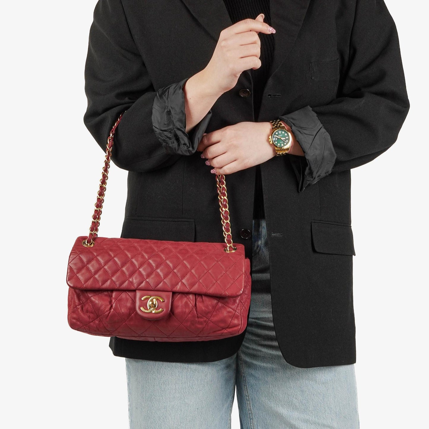 Chanel Chic Single Flap Bag aus gestepptem schillerndem Kalbsleder mit goldfarbenen Beschlägen