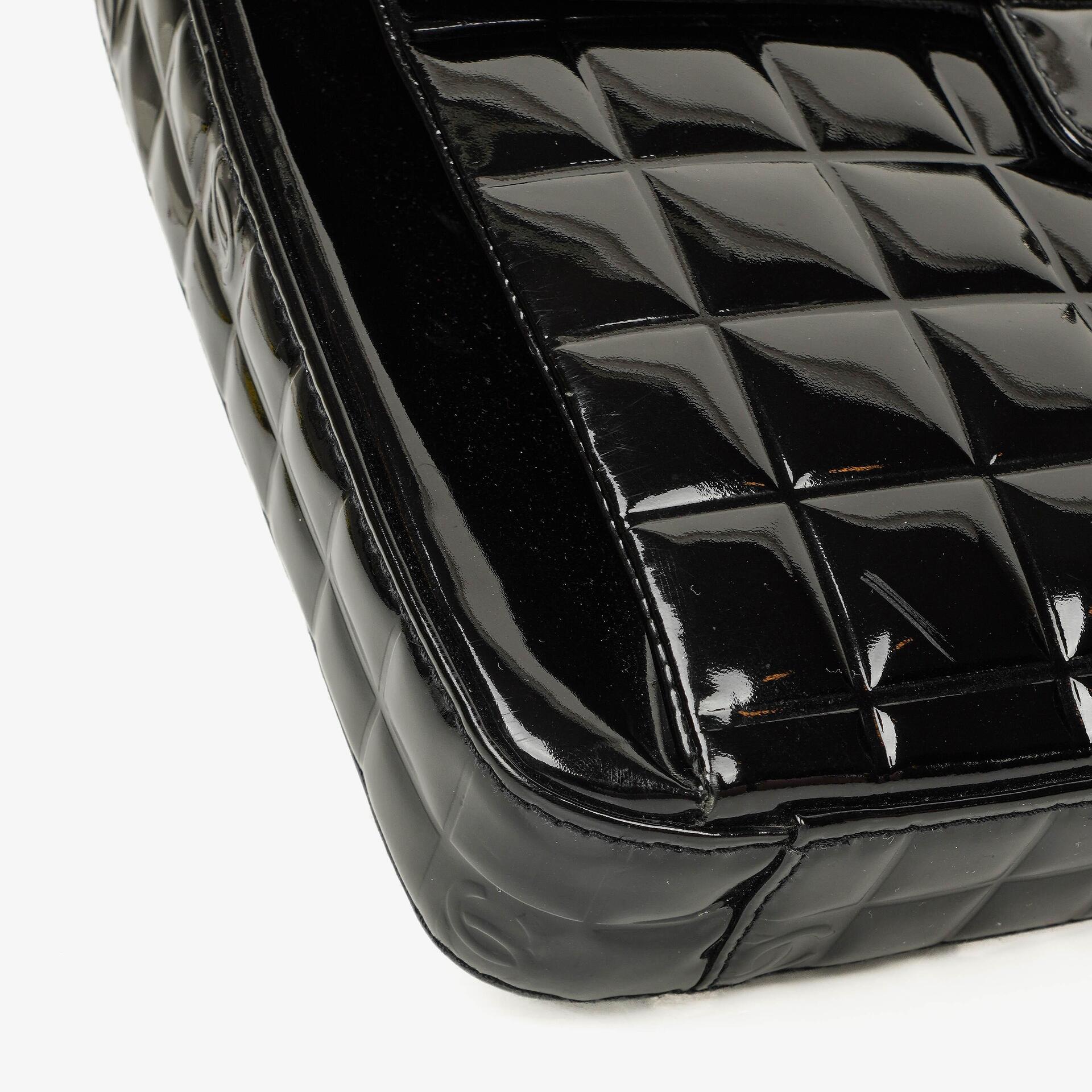 Chanel Chocolate Bar Aktentasche aus schwarzem Lackleder mit silberfarbener Hardware