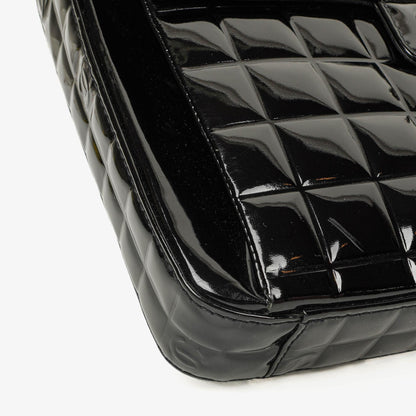 Chanel Chocolate Bar Aktentasche aus schwarzem Lackleder mit silberfarbener Hardware