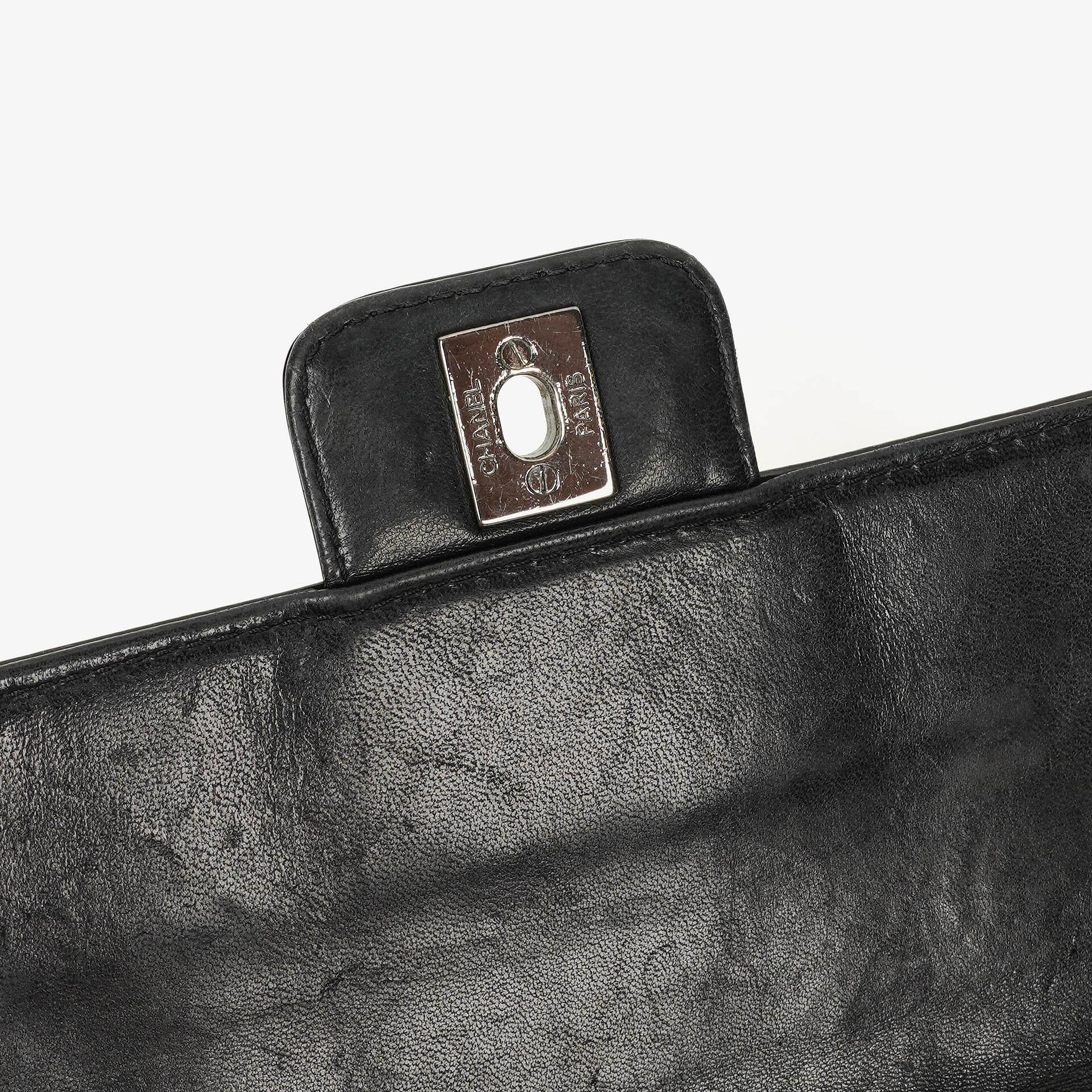 Chanel Chocolate Bar Aktentasche aus schwarzem Lackleder mit silberfarbener Hardware