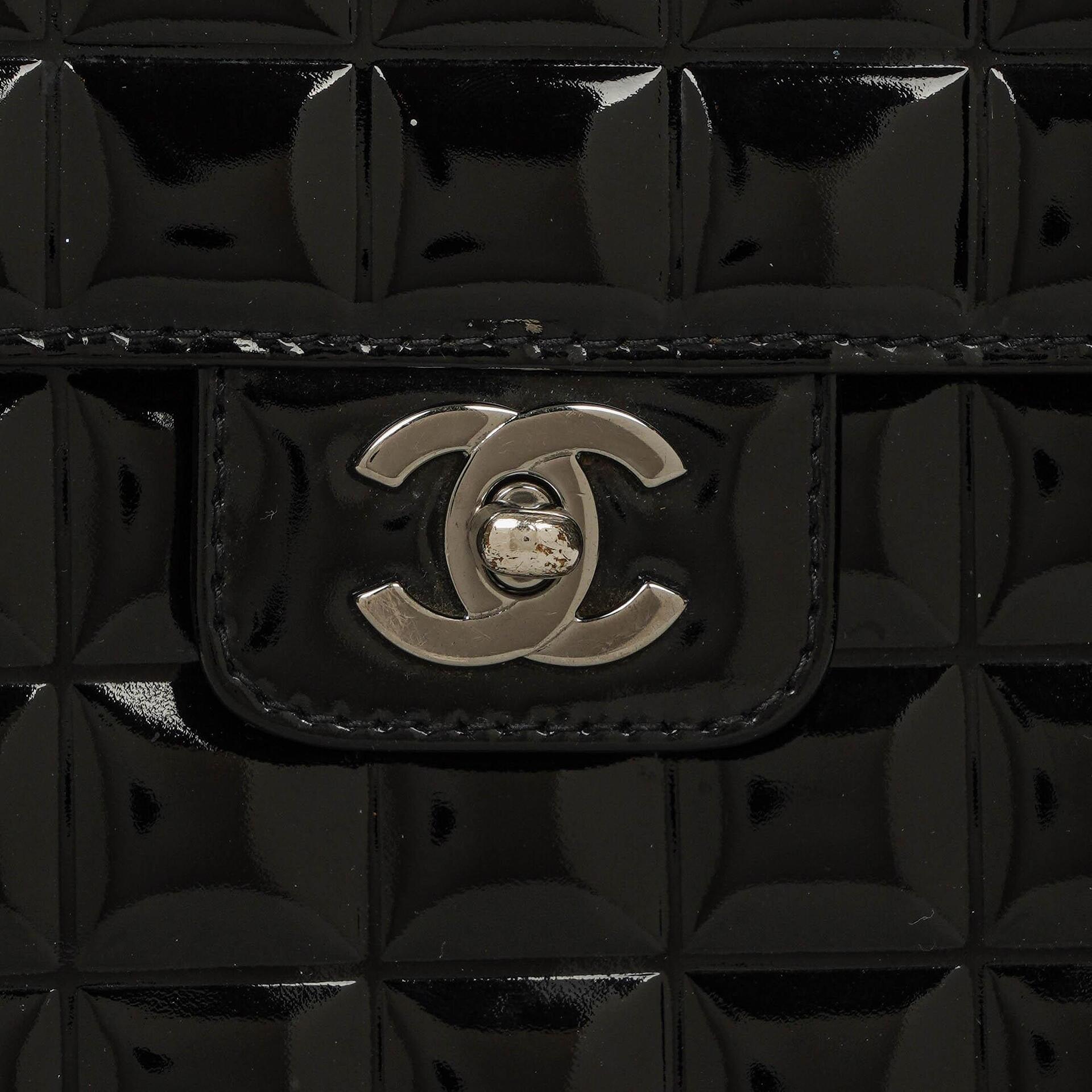 Chanel Chocolate Bar Aktentasche aus schwarzem Lackleder mit silberfarbener Hardware