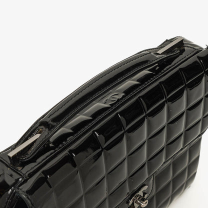 Chanel Chocolate Bar Aktentasche aus schwarzem Lackleder mit silberfarbener Hardware