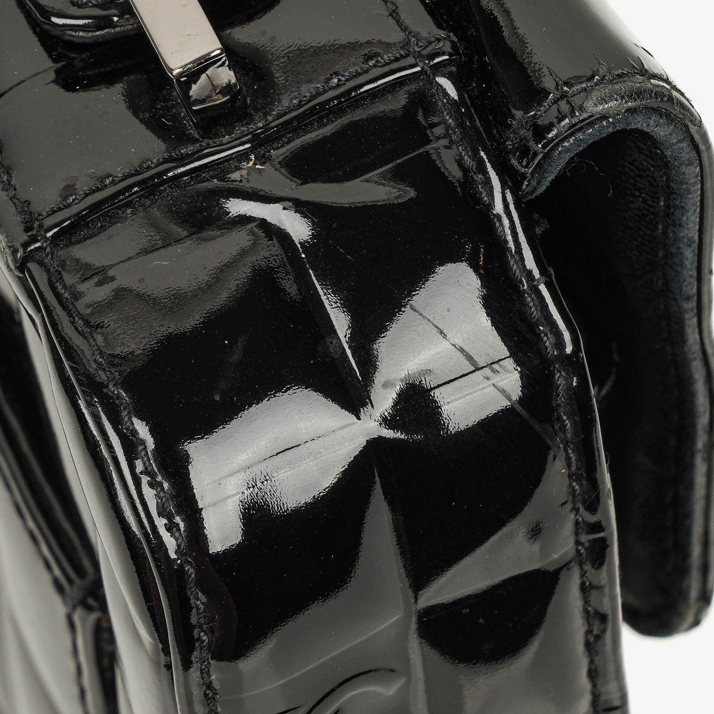 Chanel Chocolate Bar Aktentasche aus schwarzem Lackleder mit silberfarbener Hardware