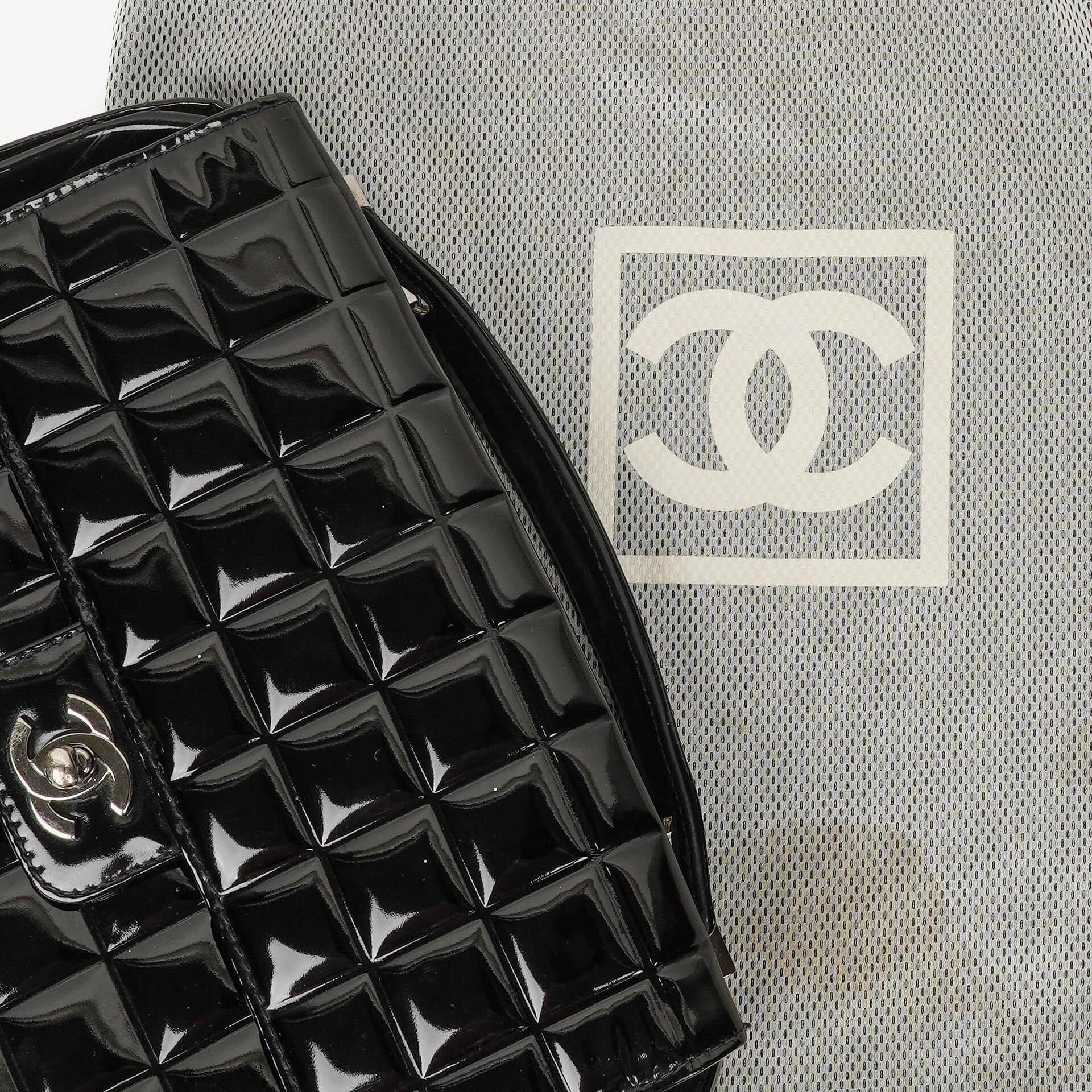 Chanel Chocolate Bar Aktentasche aus schwarzem Lackleder mit silberfarbener Hardware