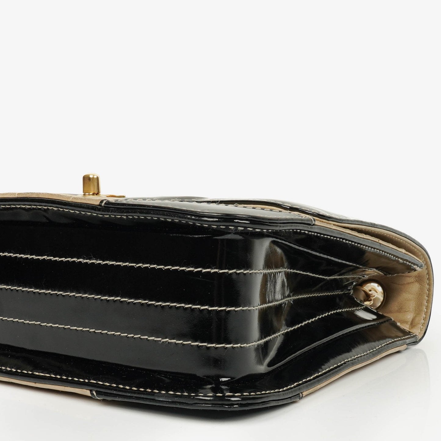 Chanel Chocolate Bar Single Flap Tasche aus Lammleder und Lackleder