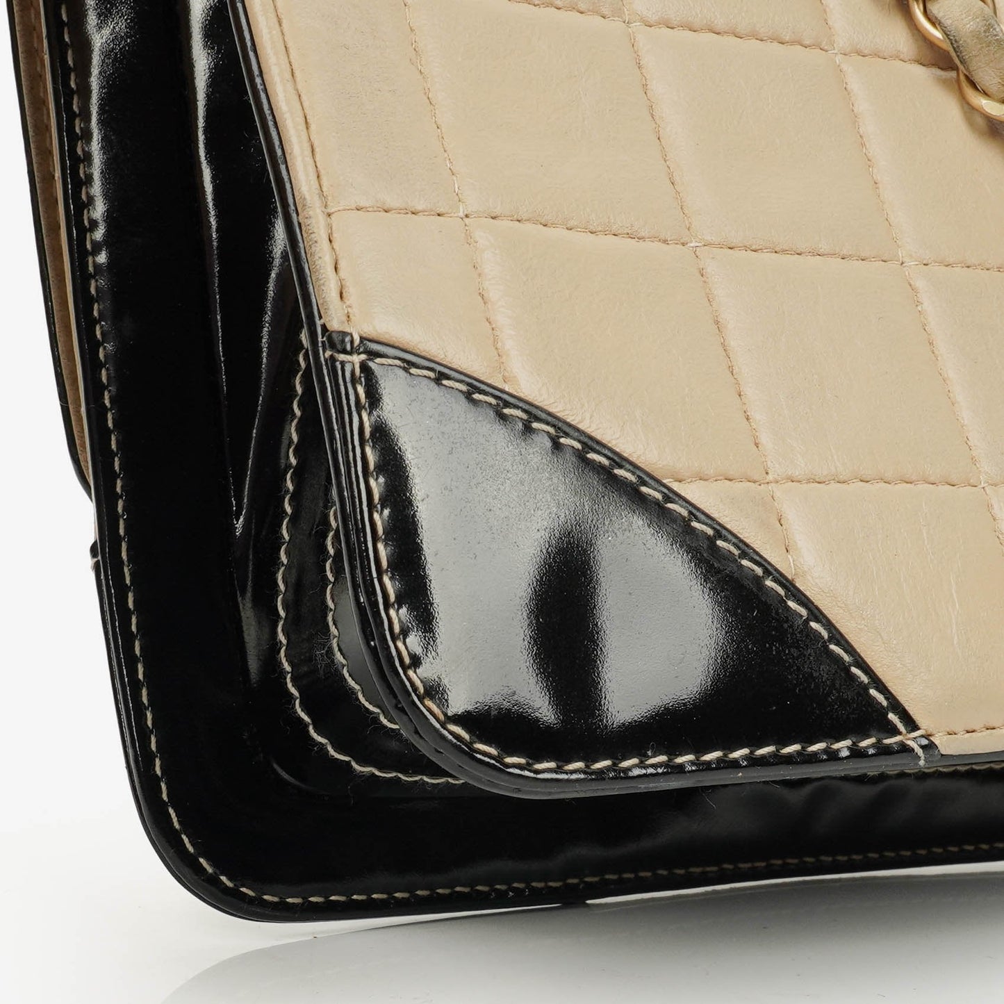 Chanel Chocolate Bar Single Flap Tasche aus Lammleder und Lackleder