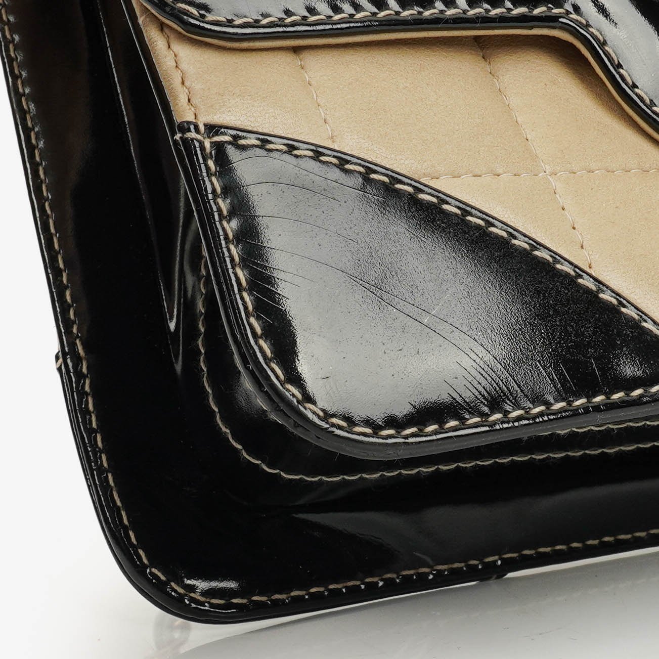 Chanel Chocolate Bar Single Flap Tasche aus Lammleder und Lackleder