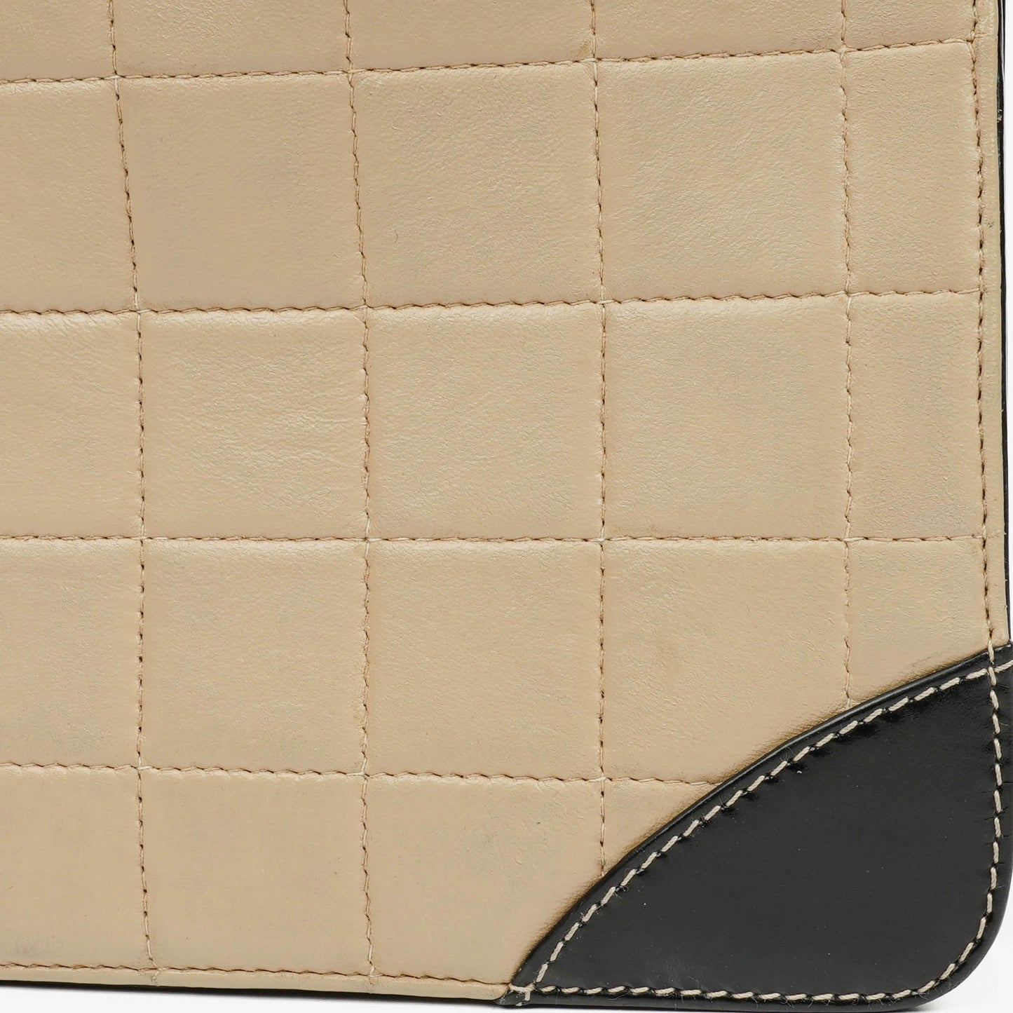 Chanel Chocolate Bar Single Flap Tasche aus Lammleder und Lackleder