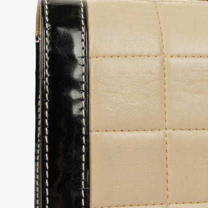 Chanel Chocolate Bar Single Flap Tasche aus Lammleder und Lackleder