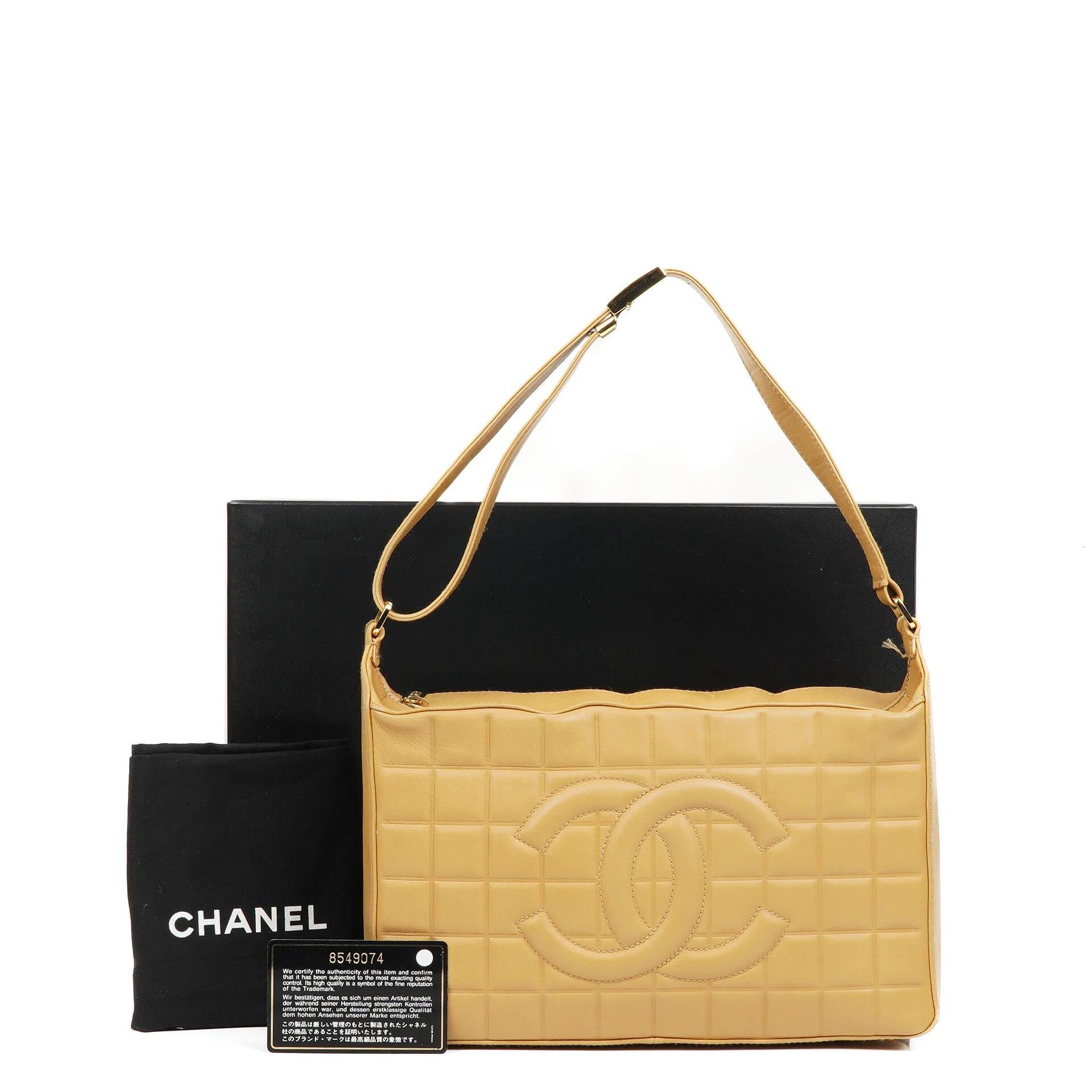 Chanel Chocolate Bar Schultertasche aus Lammleder
