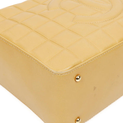 Chanel Chocolate Bar Schultertasche aus Lammleder