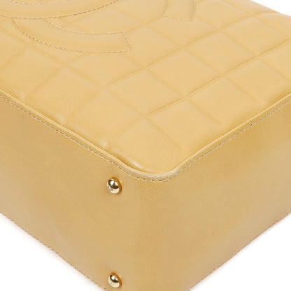 Chanel Chocolate Bar Schultertasche aus Lammleder