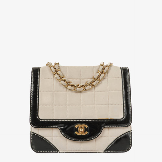 Chanel Chocolate Bar Single Flap Tasche aus Leder und Lackleder