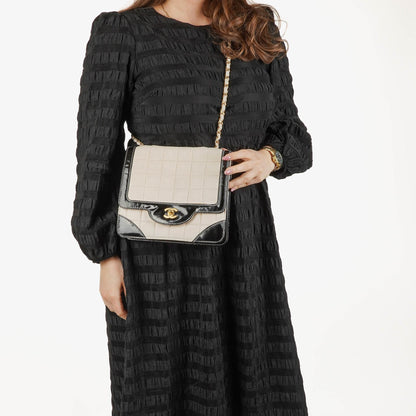 Chanel Chocolate Bar Single Flap Tasche aus Leder und Lackleder