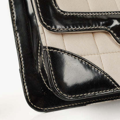 Chanel Chocolate Bar Single Flap Tasche aus Leder und Lackleder