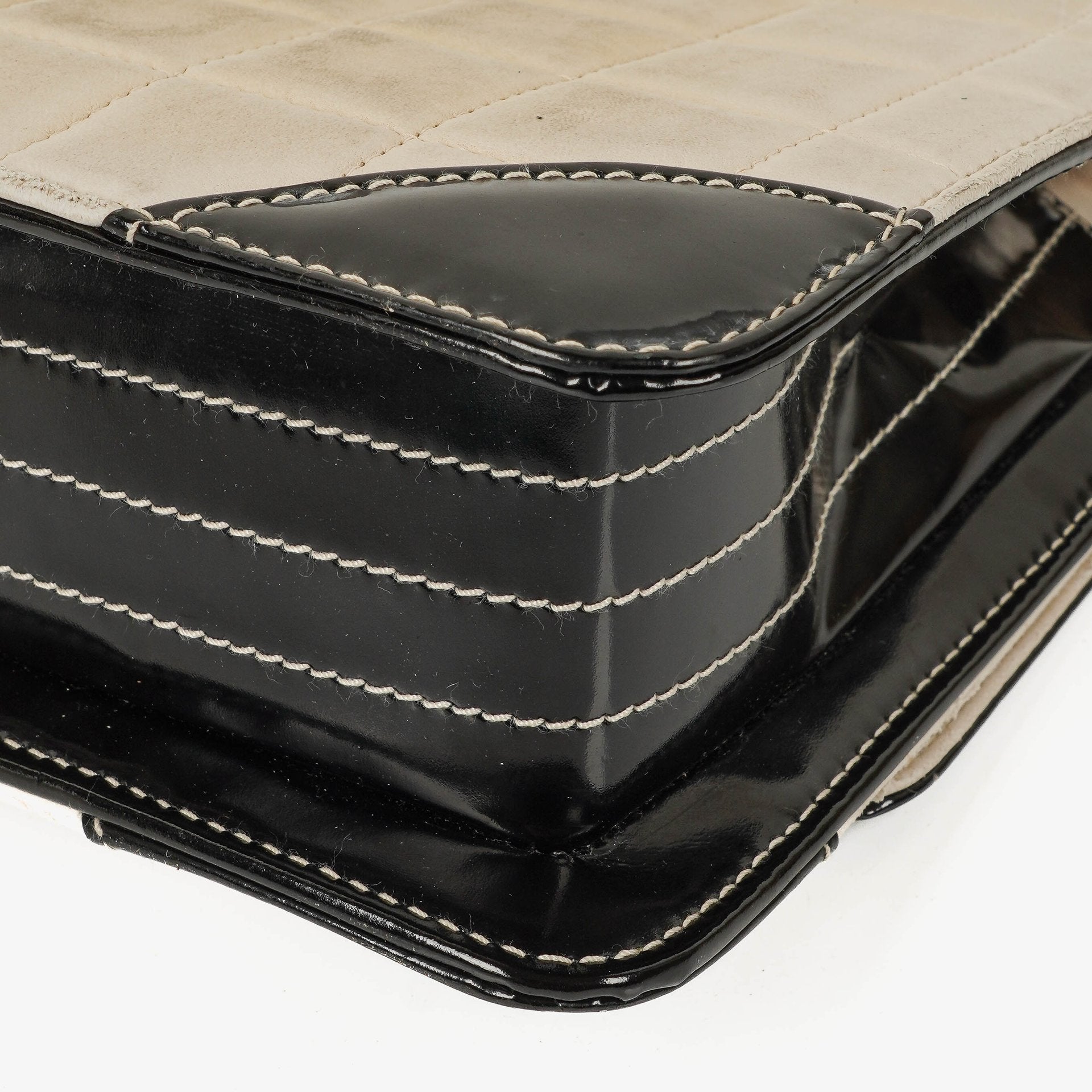 Chanel Chocolate Bar Single Flap Tasche aus Leder und Lackleder
