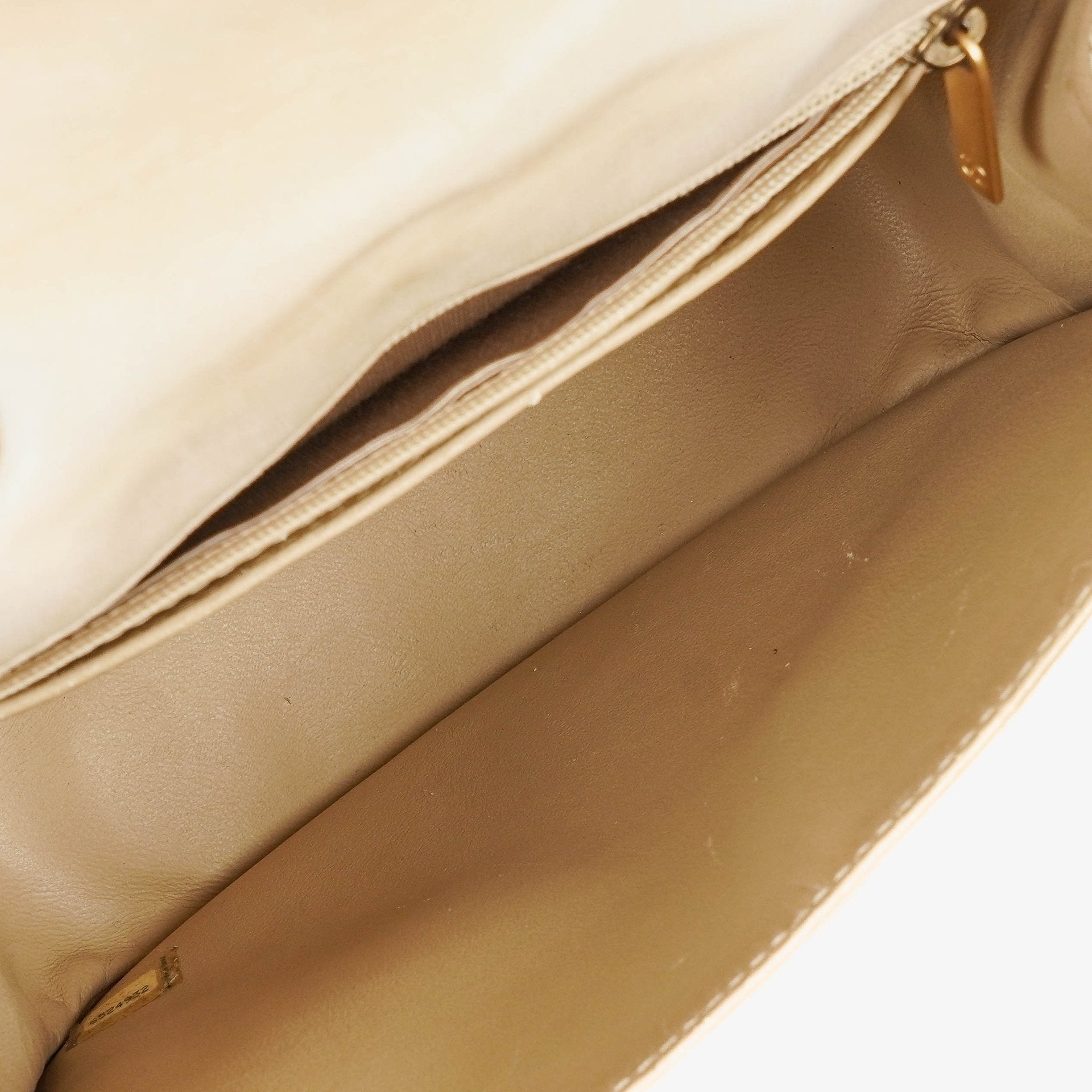 Chanel Chocolate Bar Single Flap Tasche aus Leder und Lackleder