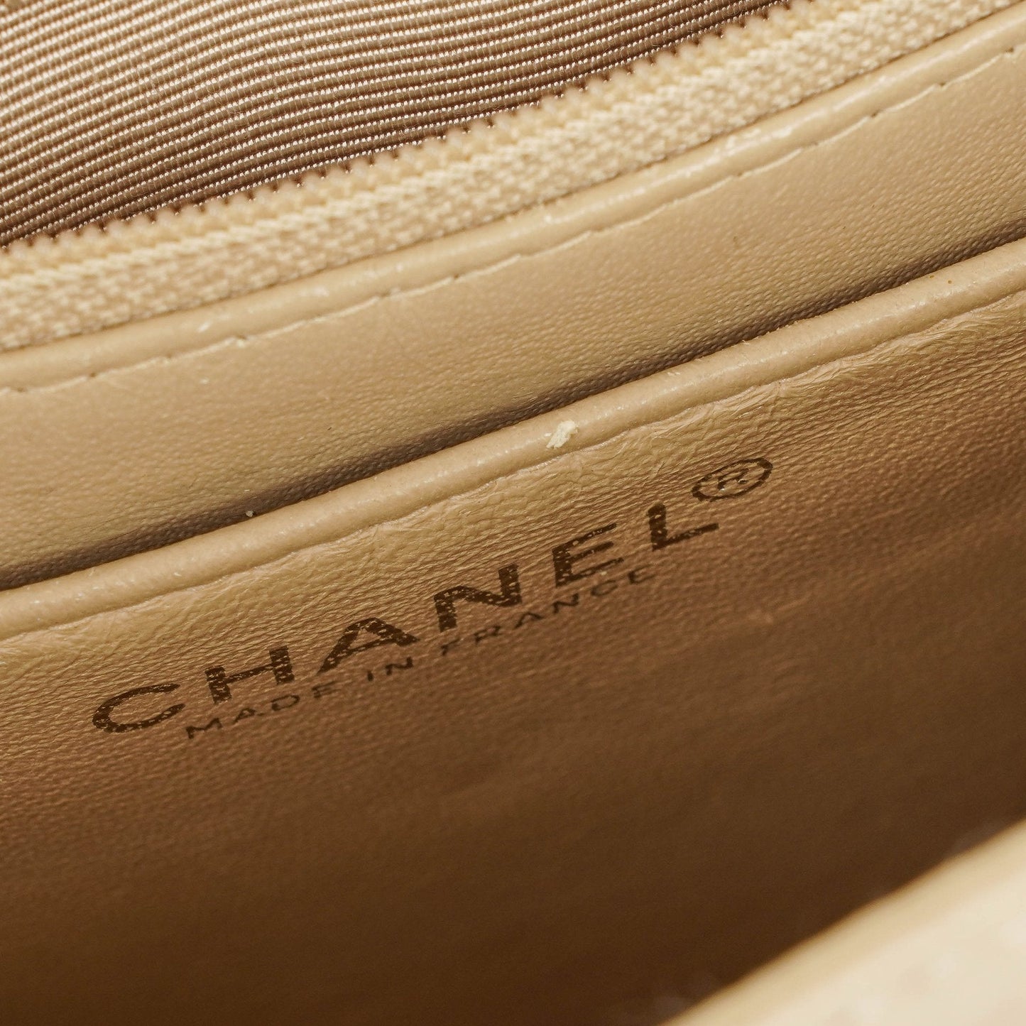 Chanel Chocolate Bar Single Flap Tasche aus Leder und Lackleder
