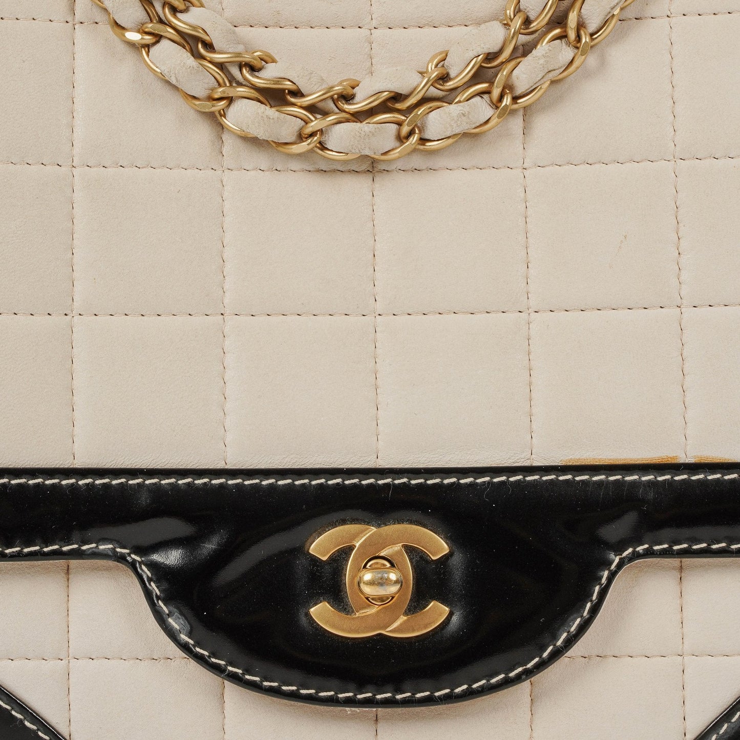 Chanel Chocolate Bar Single Flap Tasche aus Leder und Lackleder