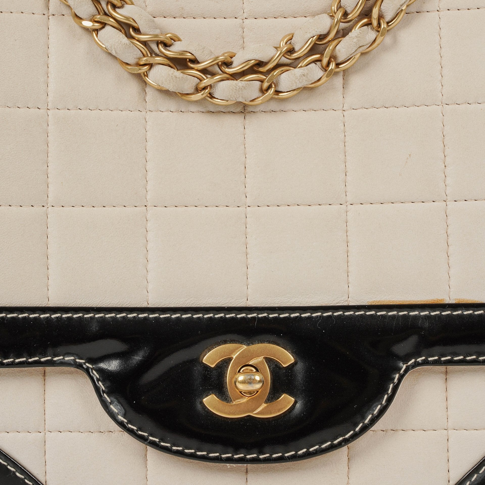 Chanel Chocolate Bar Single Flap Tasche aus Leder und Lackleder
