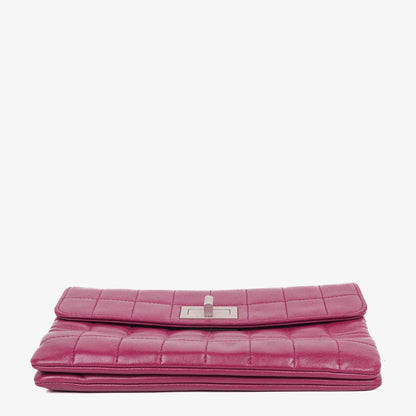 Chanel Chocolate Bar Klappentasche aus lila gestepptem Leder