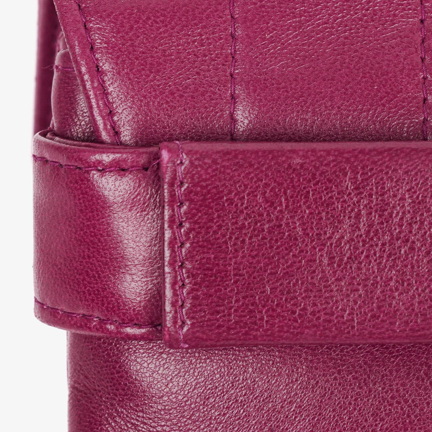 Chanel Chocolate Bar Klappentasche aus lila gestepptem Leder