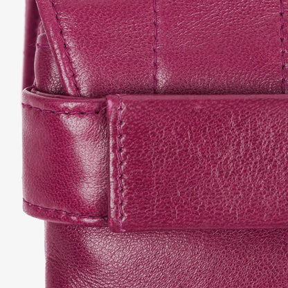 Chanel Chocolate Bar Klappentasche aus lila gestepptem Leder