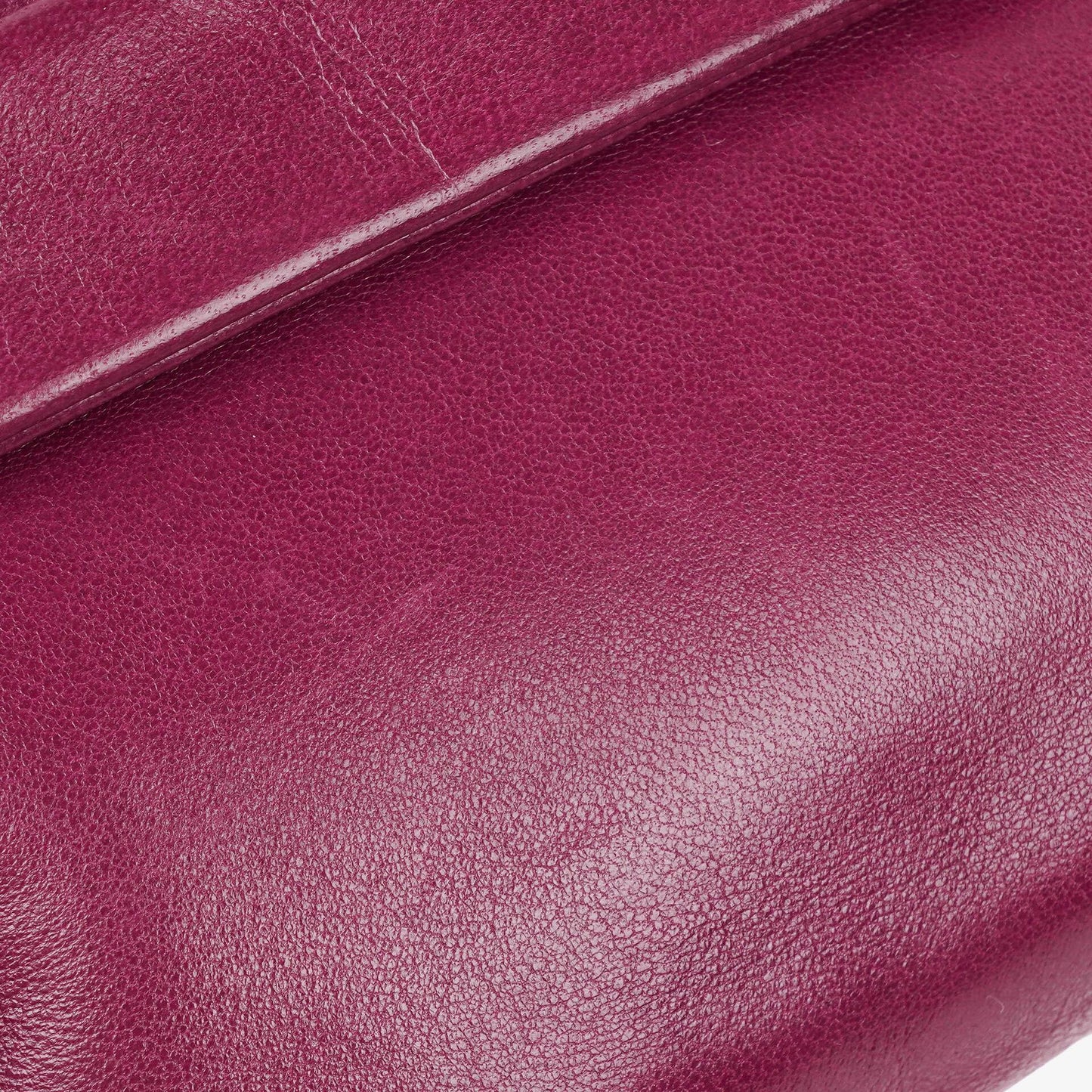 Chanel Chocolate Bar Klappentasche aus lila gestepptem Leder