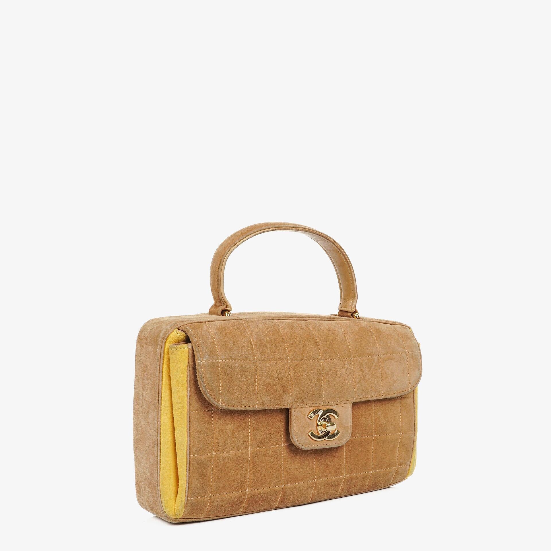 Chanel Chocolate Bar Gelb/Beige Wildleder Top-Handle Flap-Tasche