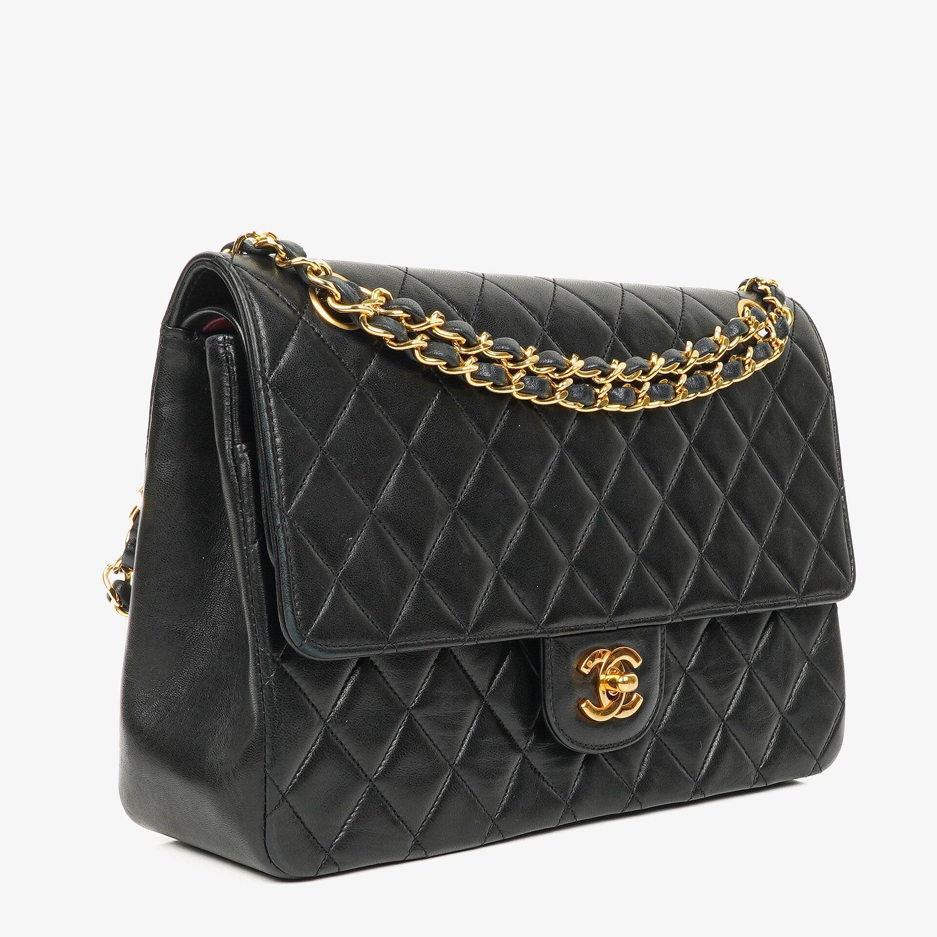 Chanel Classic Double Flap Tasche aus schwarzem gestepptem Lammleder mit 24K vergoldeter Hardware