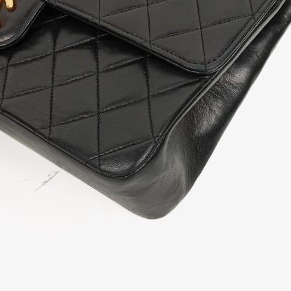 Chanel Classic Double Flap Tasche aus schwarzem gestepptem Lammleder mit 24K vergoldeter Hardware