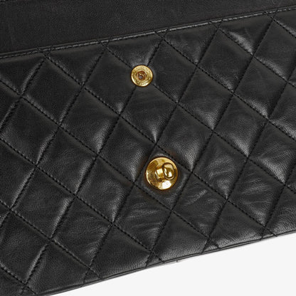 Chanel Classic Double Flap Tasche aus schwarzem gestepptem Lammleder mit 24K vergoldeter Hardware
