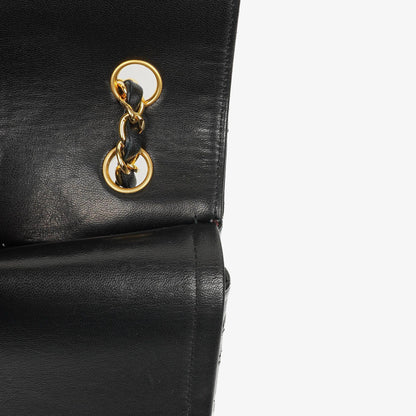 Chanel Classic Double Flap Tasche aus schwarzem gestepptem Lammleder mit 24K vergoldeter Hardware