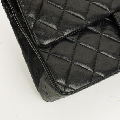 CHANEL Classic Double Flap Tasche aus schwarzem gestepptem Lammleder mit 24K vergoldeter Hardware