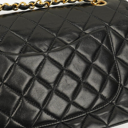 CHANEL Classic Double Flap Tasche aus schwarzem gestepptem Lammleder mit 24K vergoldeter Hardware